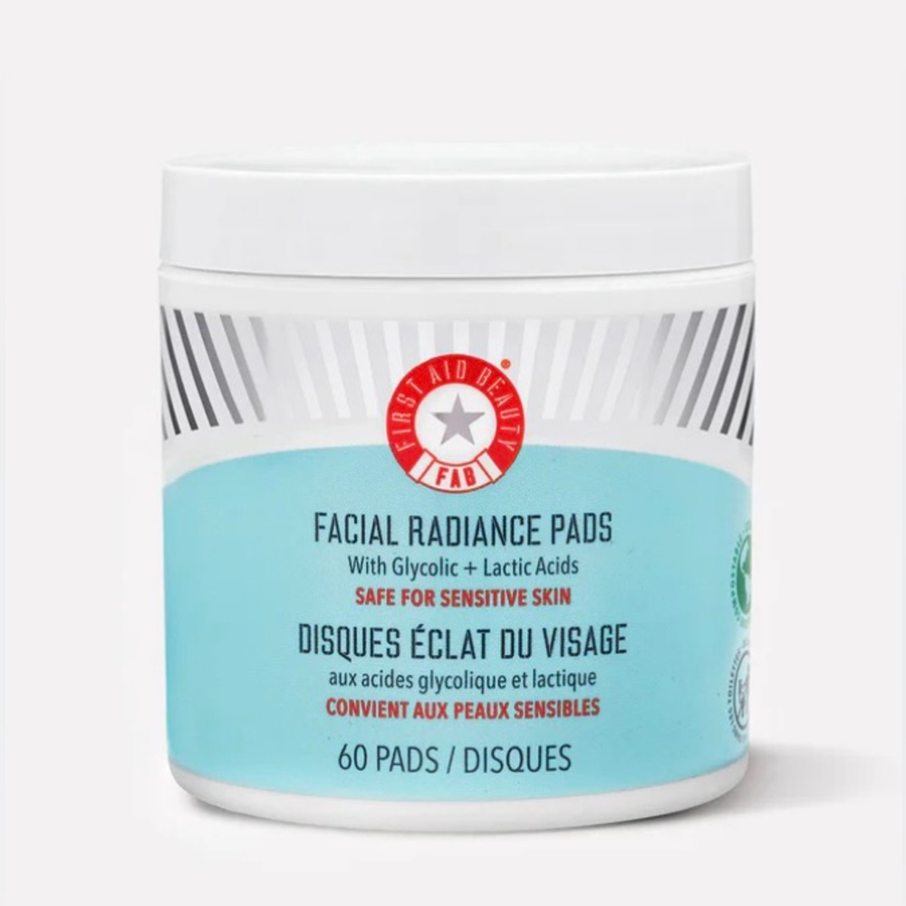 FIRST AID BEAUTY FACIAL RADIANCE PADS WITH GLYCOLIC + LACTIC ACIDS